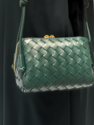 Emerald 209