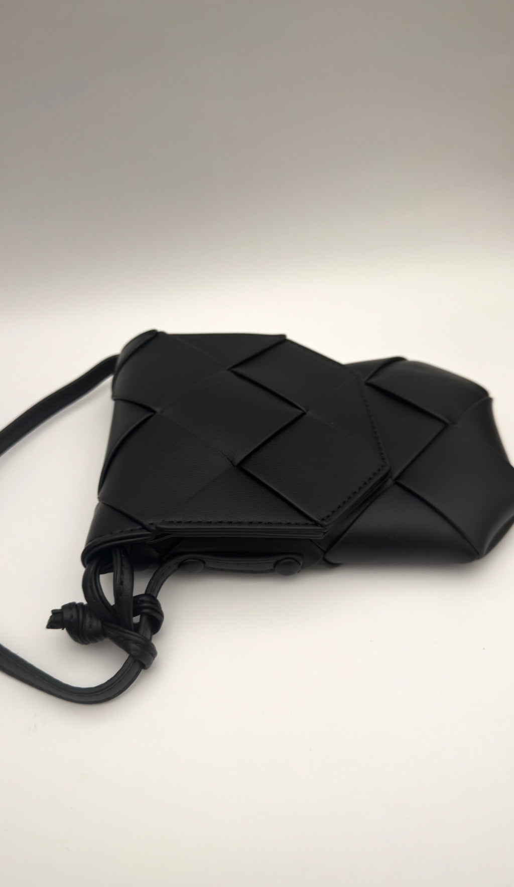 Seren Flap Phone Pouch Black x Taupe