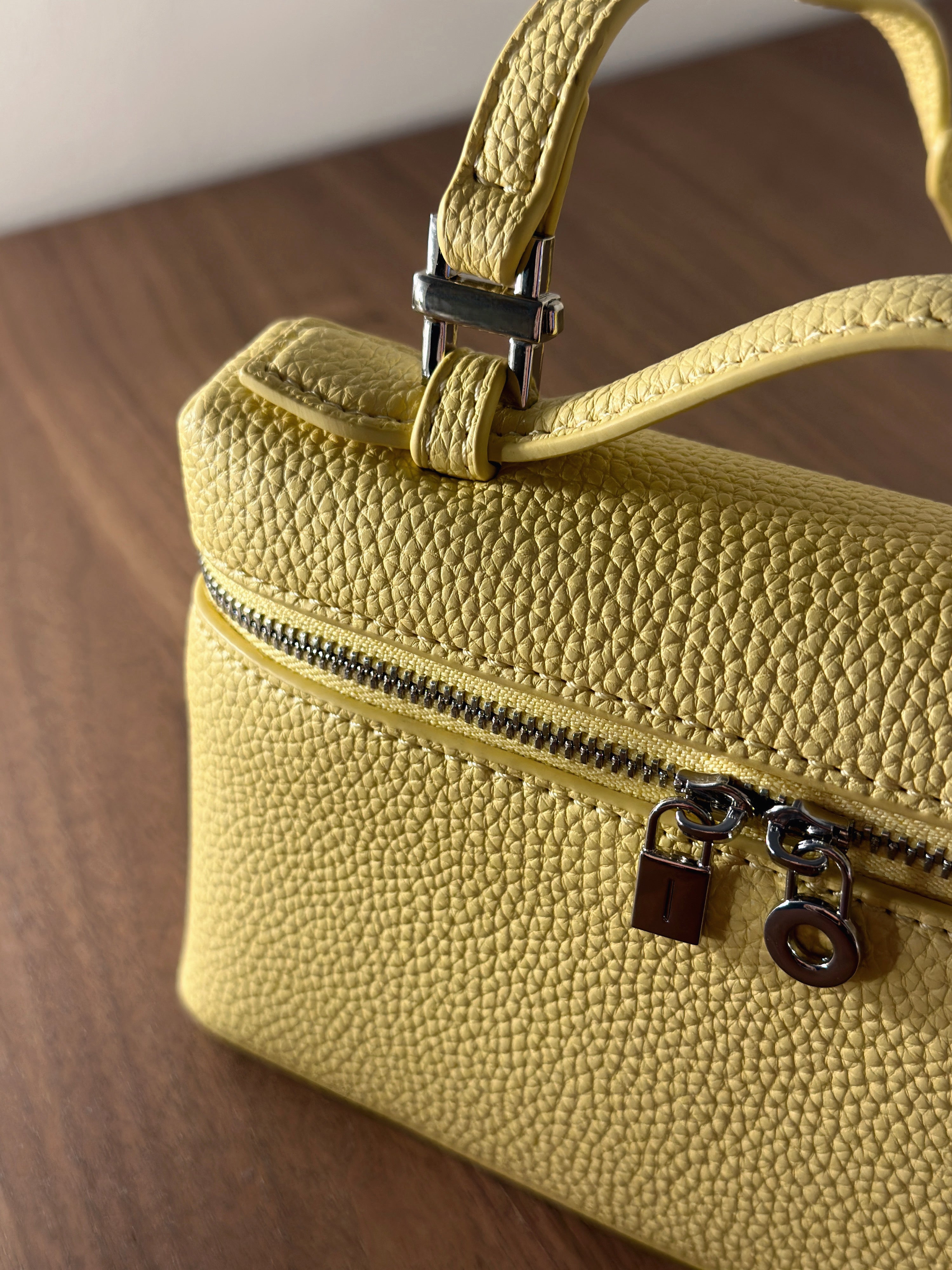 Aloura Butter Yellow