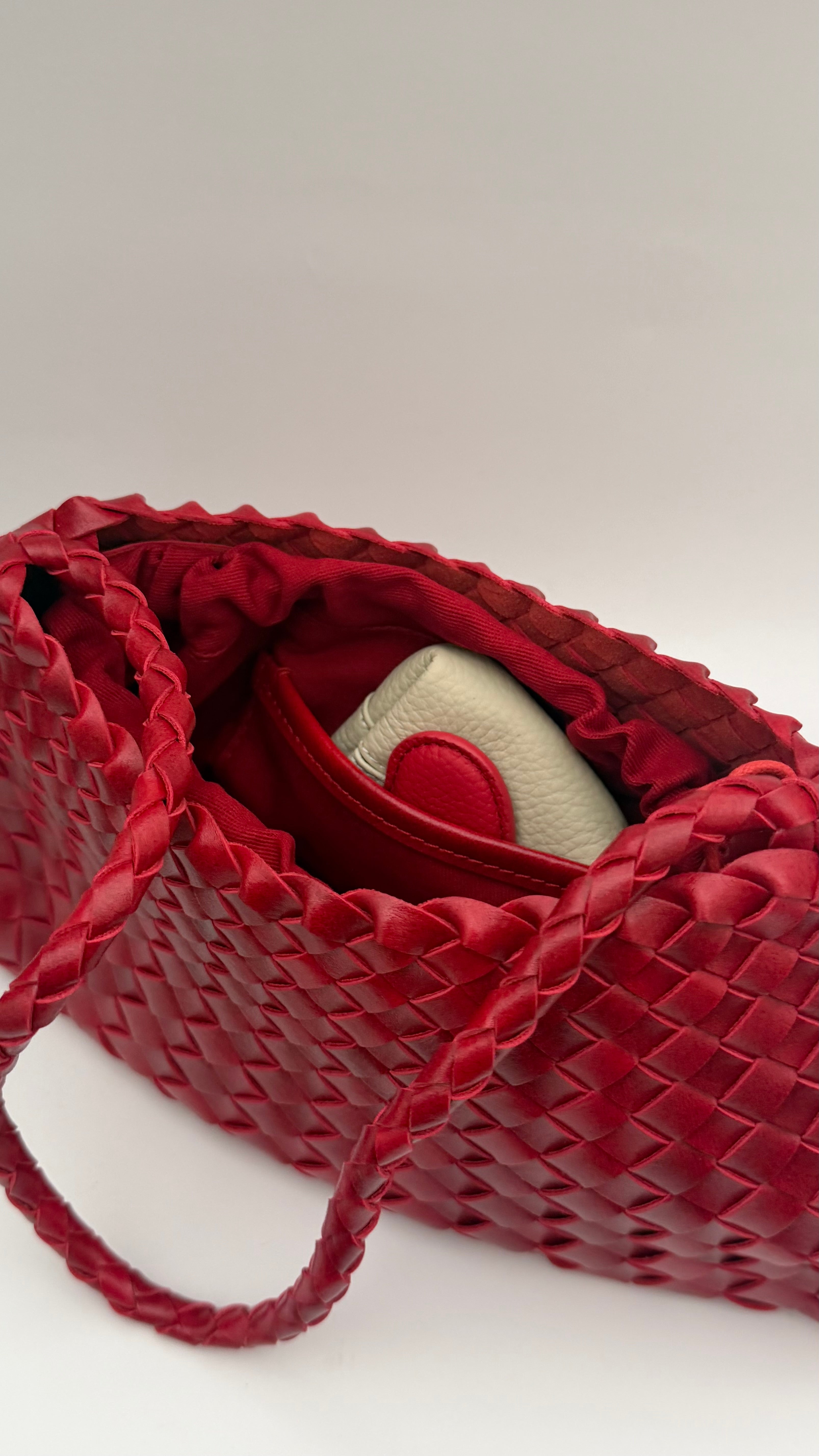 The Weave Cherry Red