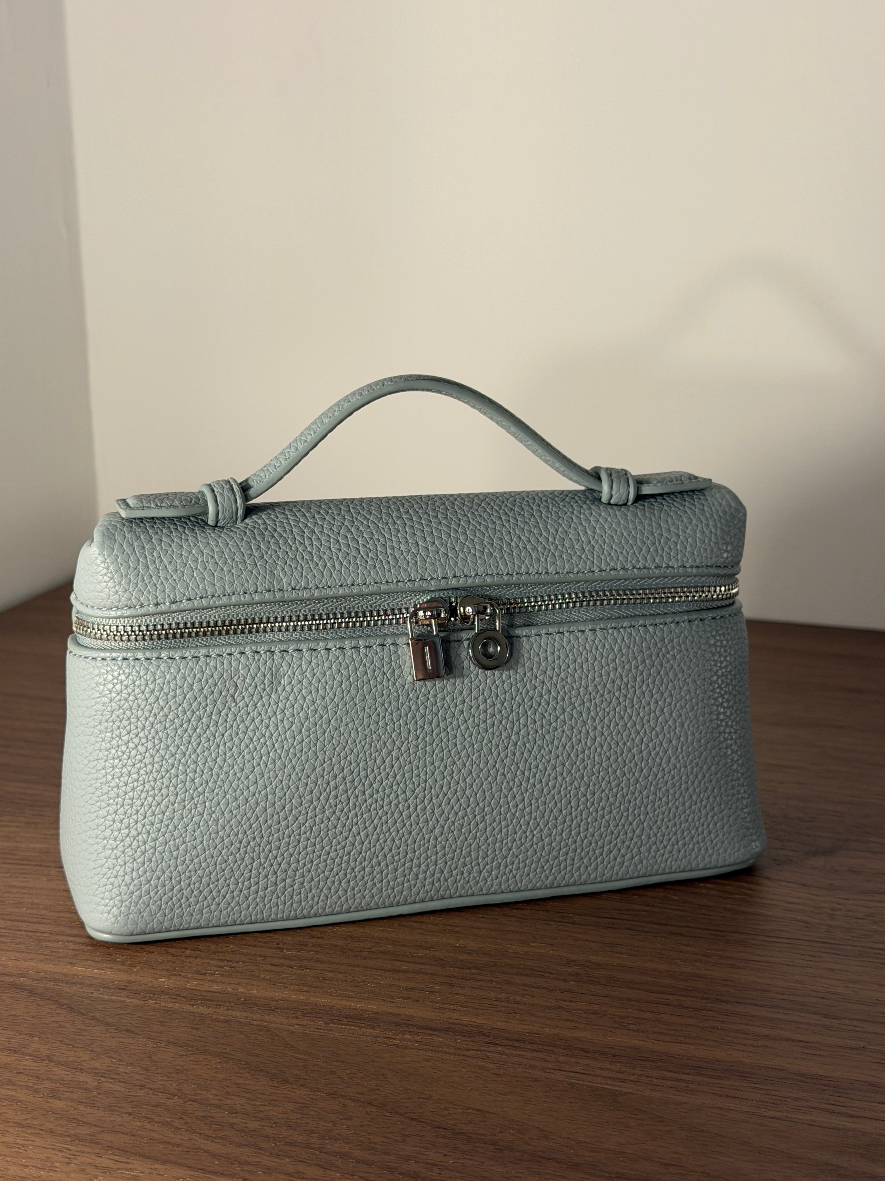 Aloura Steel Blue
