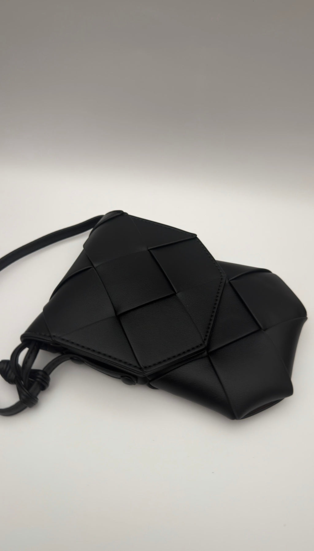 Seren Flap Phone Pouch Black x Taupe