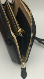 The Essential Wallet on Chain Black