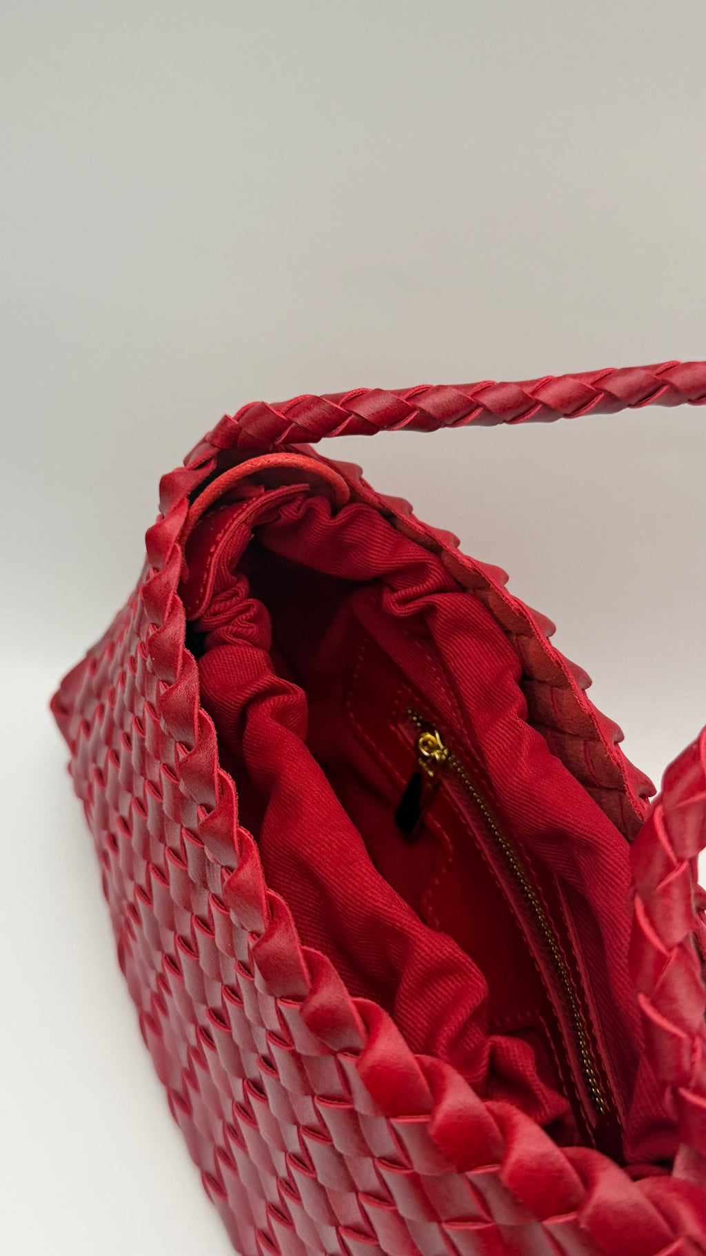 The Weave Cherry Red