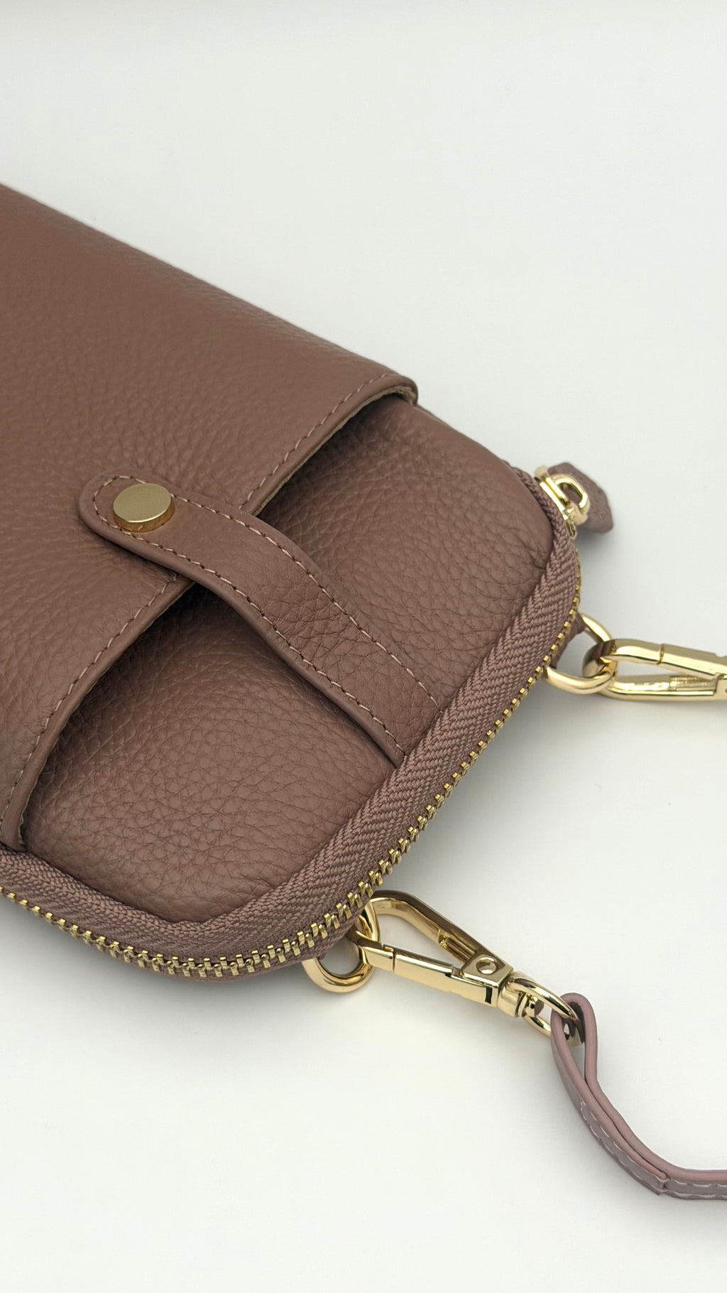 The Essential Wallet on Chain Dusty Pink