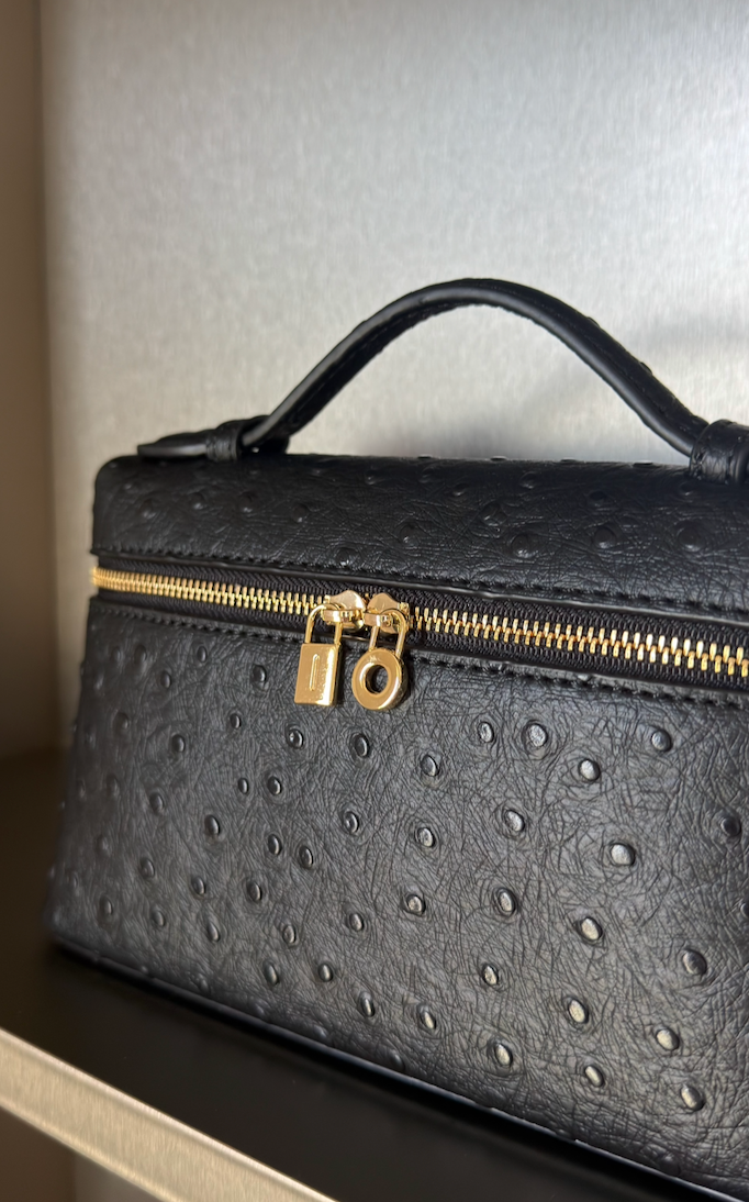 Aloura Ostrich Classic Black