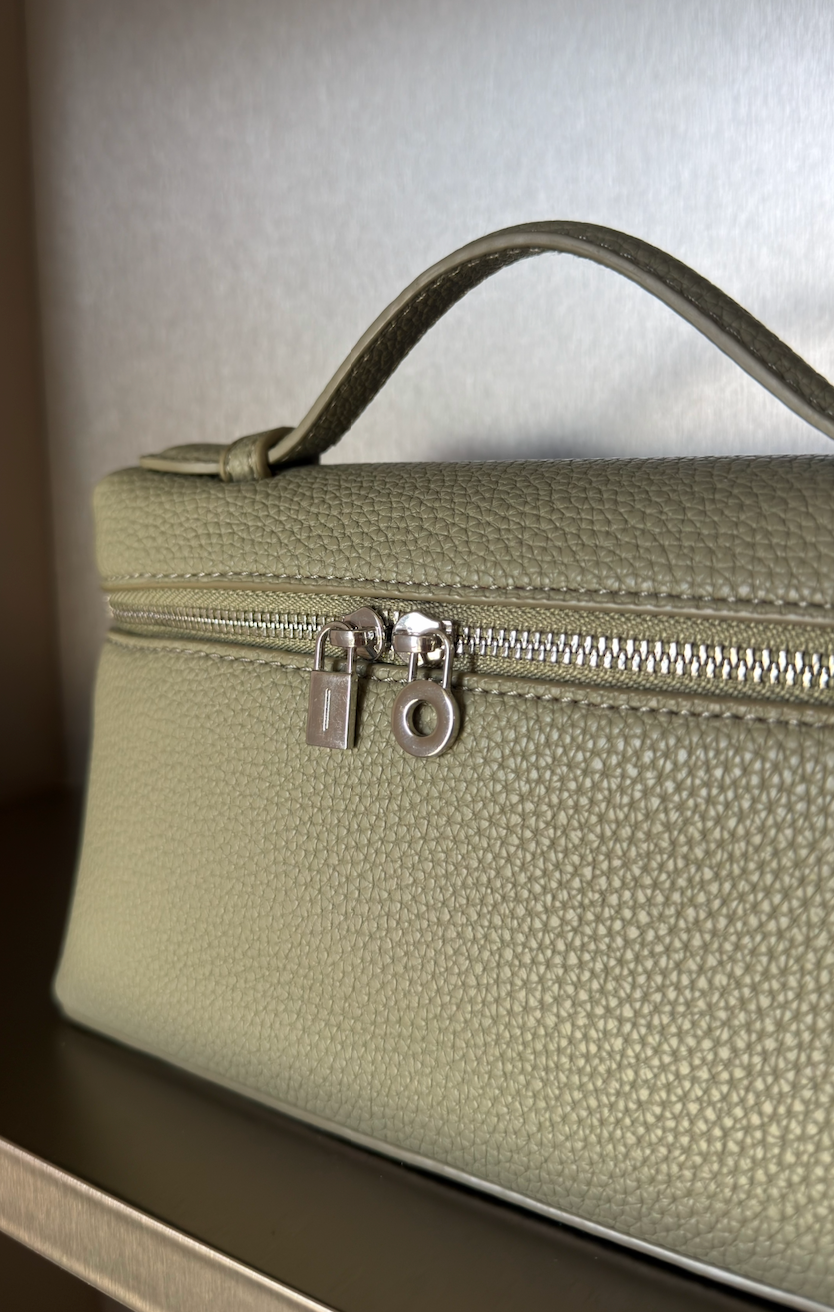 Aloura Sage green