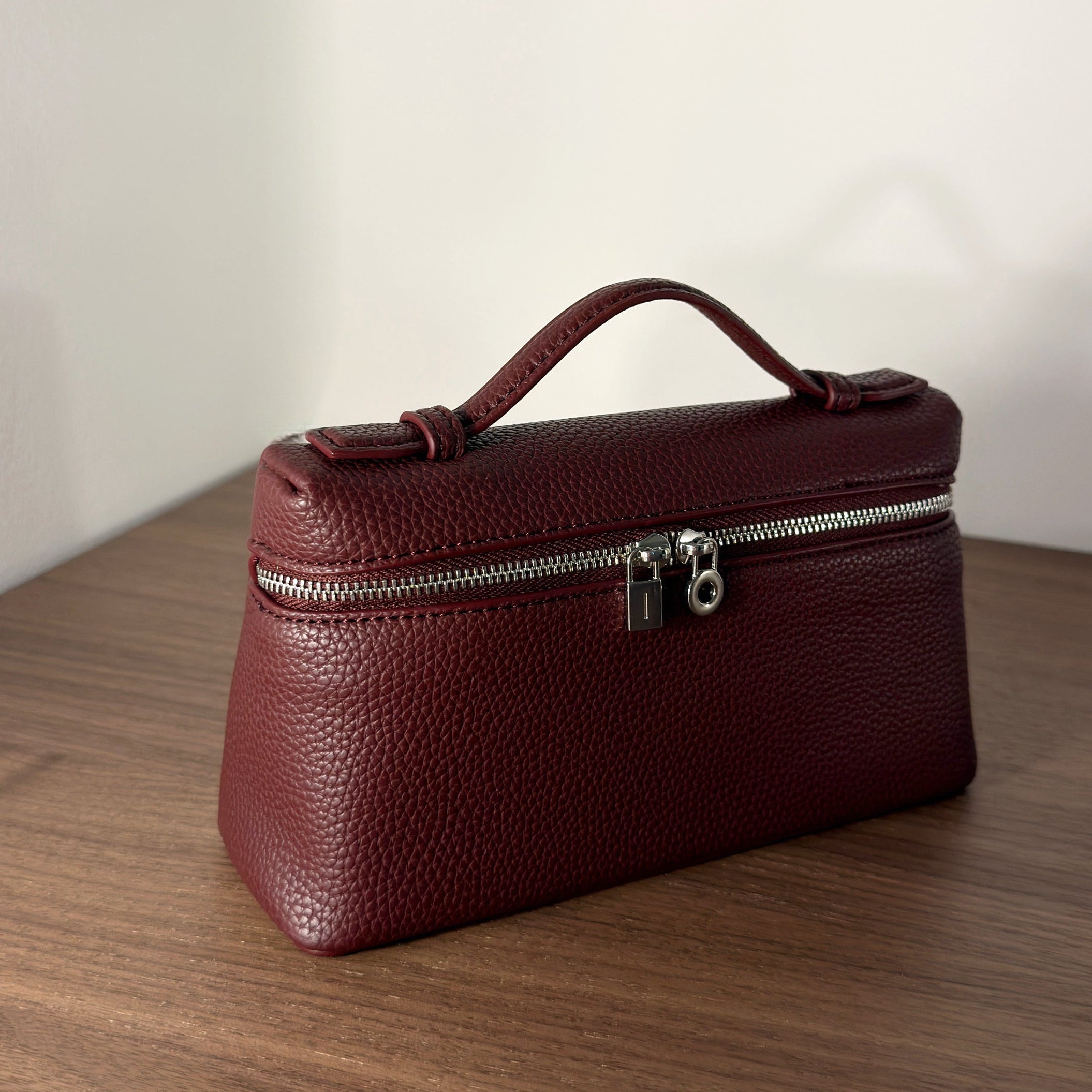 Aloura Burgundy