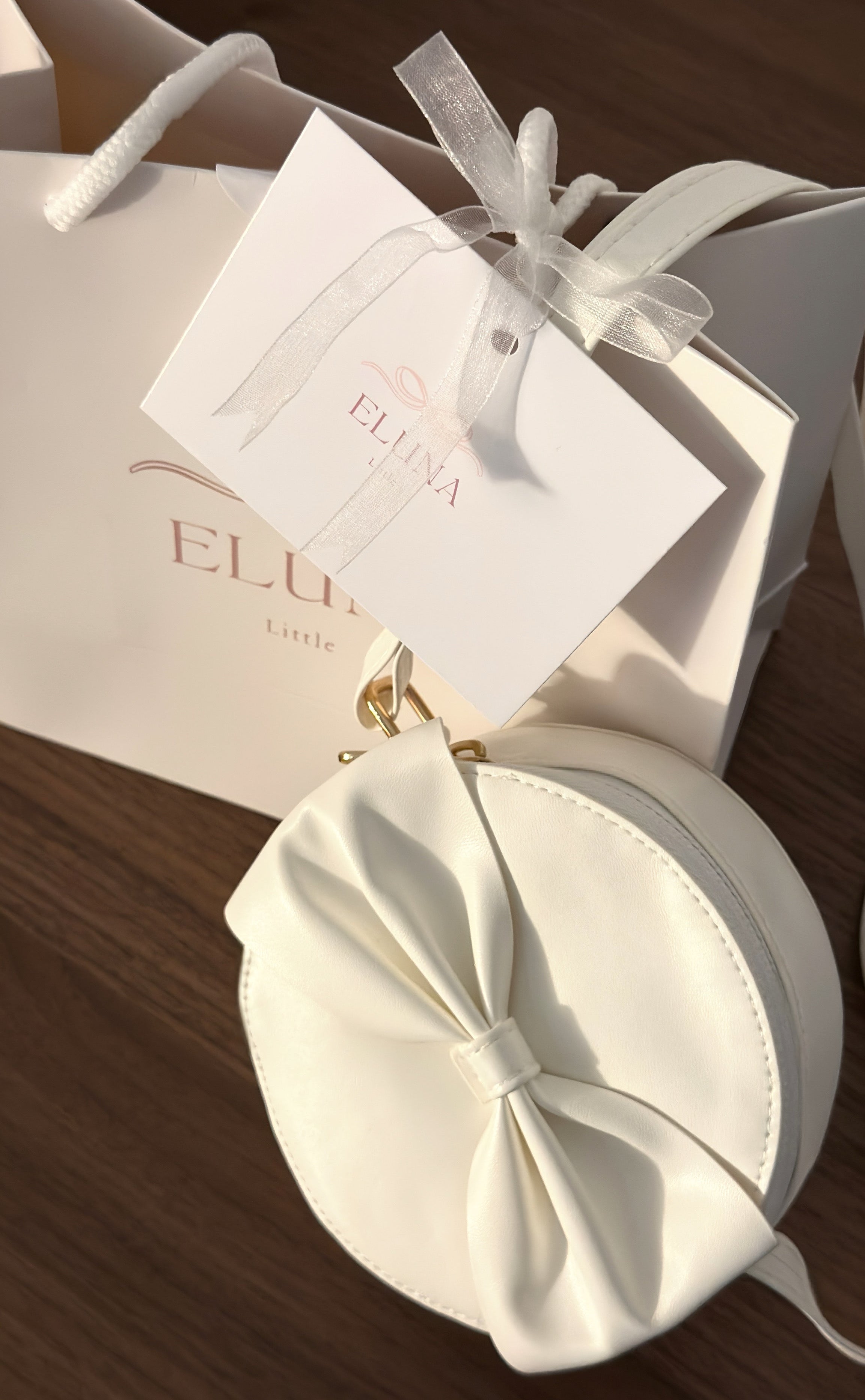 Little Ivory Round Bow