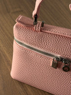 Aloura Blush Bloom